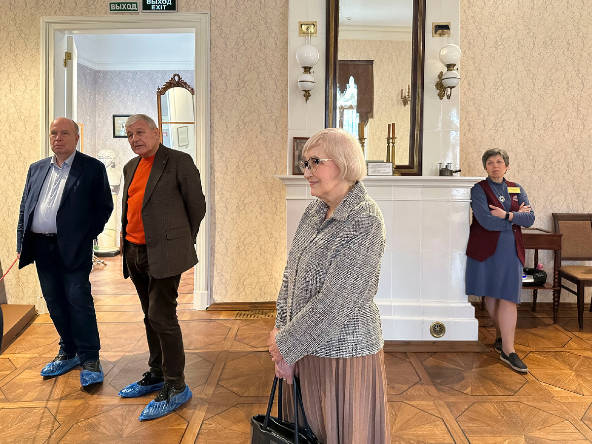 На фото: А.В. Смирнов, С.А. Архангелов, И.Е. Кознова