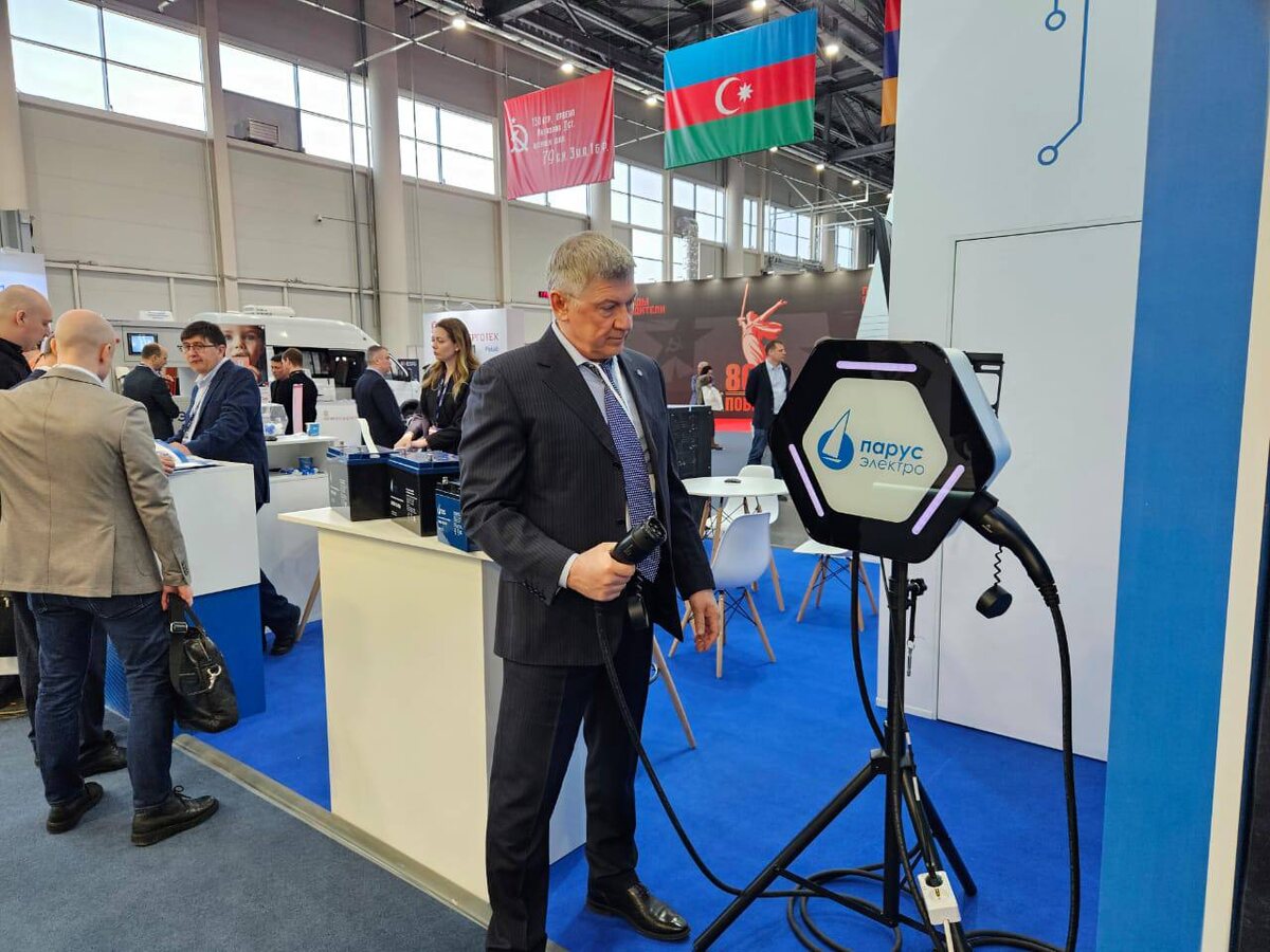   Зарядная станция электромобилей Wallbox