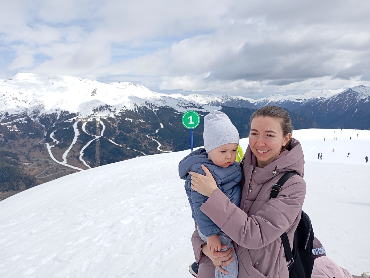 Посмотреть в кадр невозможно, очень яркое солнце