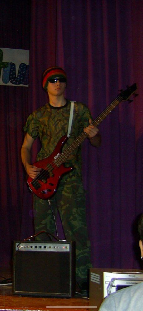 Геннадий тоже в кадре