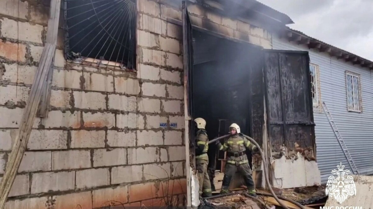     Источник: Скриншот видео пресс-службы МЧС по Удмуртии