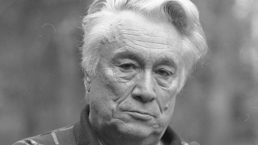     «Мартовскими, грязно заквашенными улицами я бегал от одного газетного киоска к другому и спрашивал: нет ли последнего рассказа Нагибина? Первая публикация светится в памяти ярче, чем первая любовь», — говорил Юрий Нагибин globallookpress.com Alexandr Yakovlev