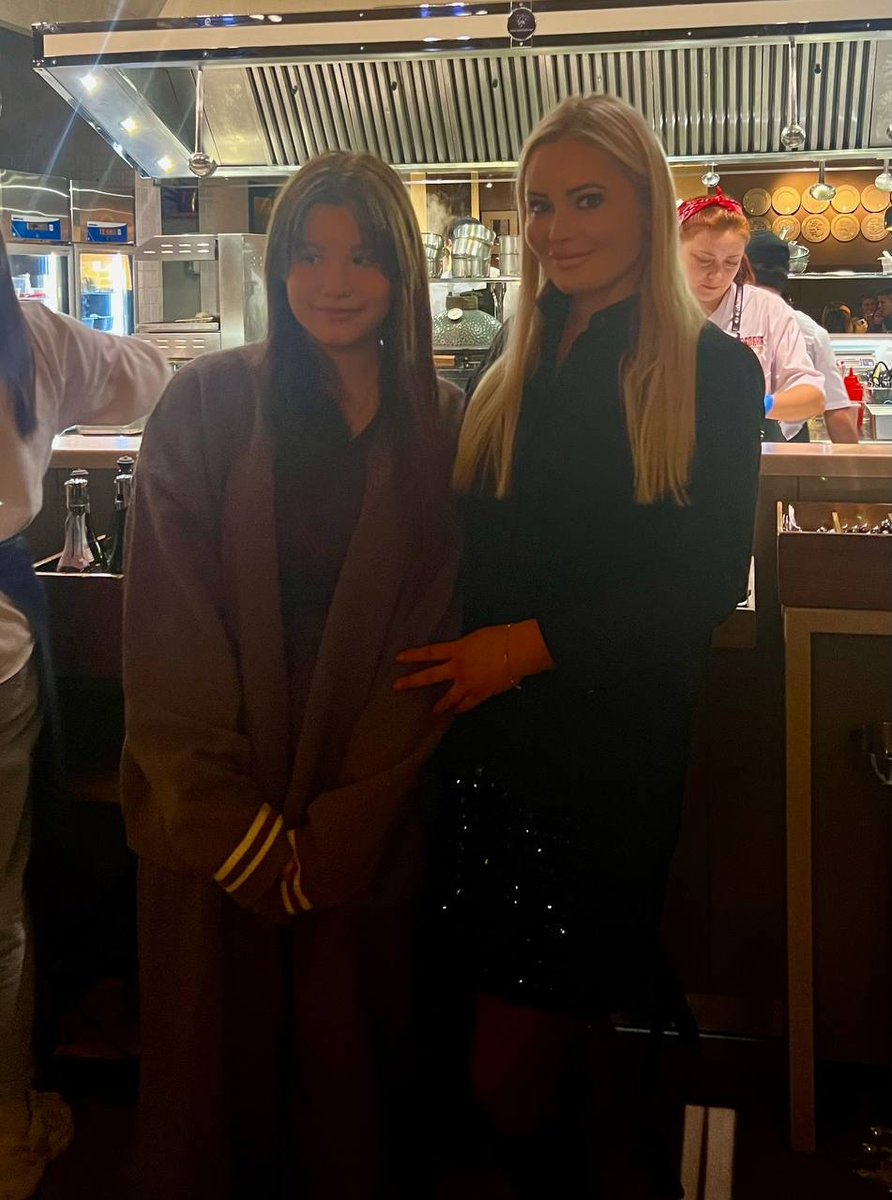 Дана Борисова с дочерью Полиной. Фото: Telegram / @danaborisova76