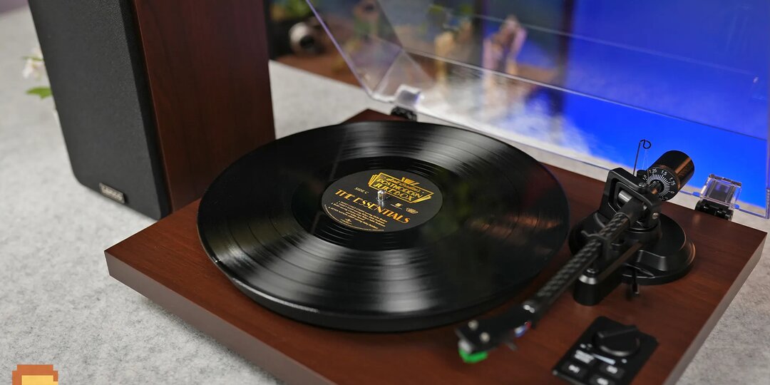 Почему винил, CD, DVD и кассеты снова набирают популярность?