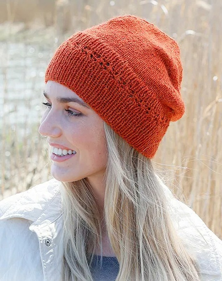 Простая шапочка спицами.