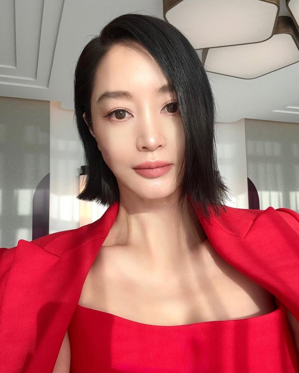    Ким Хе СуСоцсети