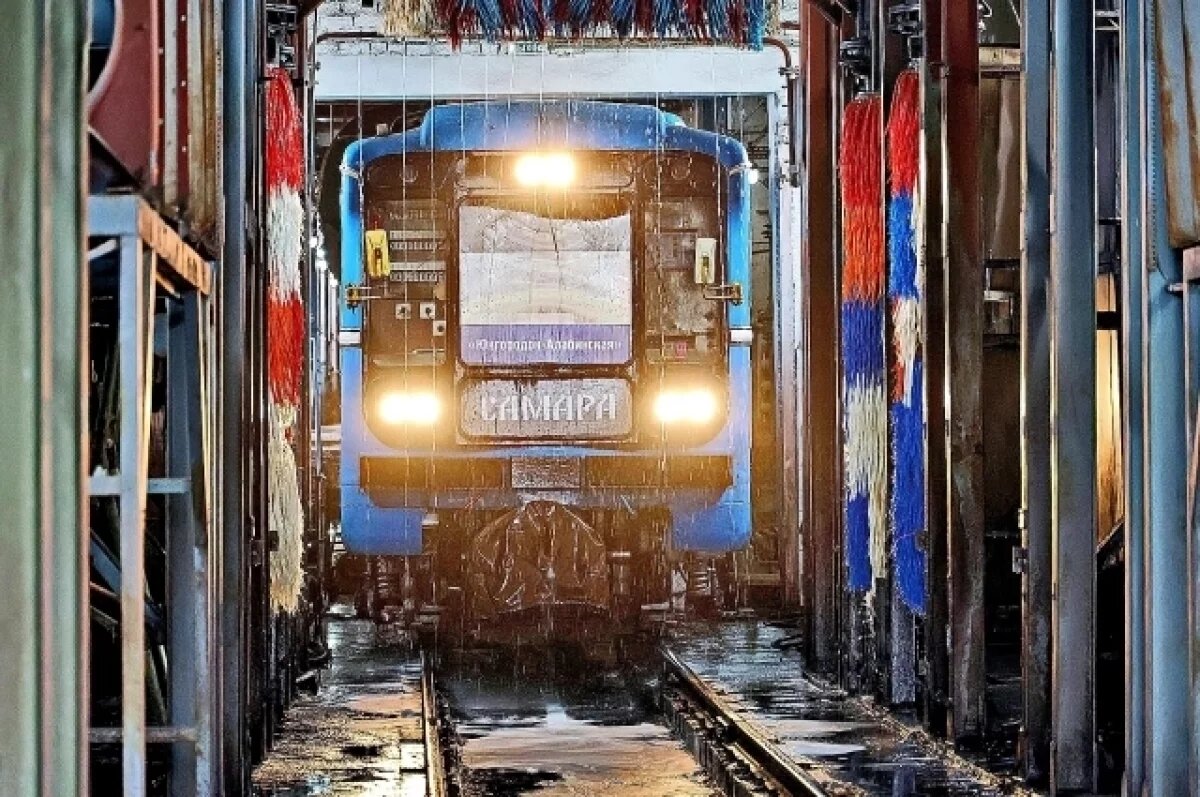    В Самаре приступили к весенней генеральной уборке вагонов метрополитена