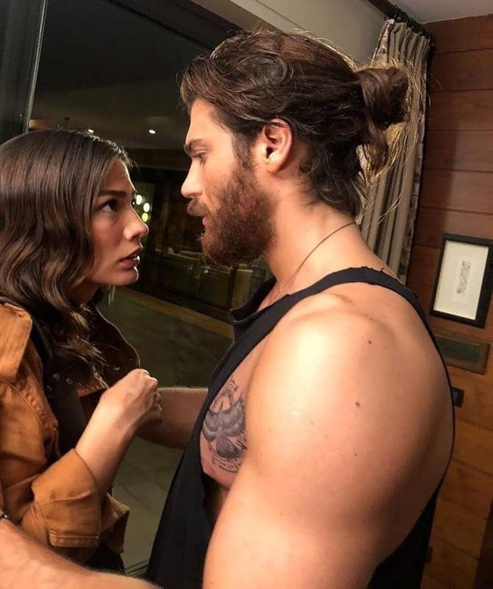 Джан Яман, кадр из сериала "Ранняя пташка" 