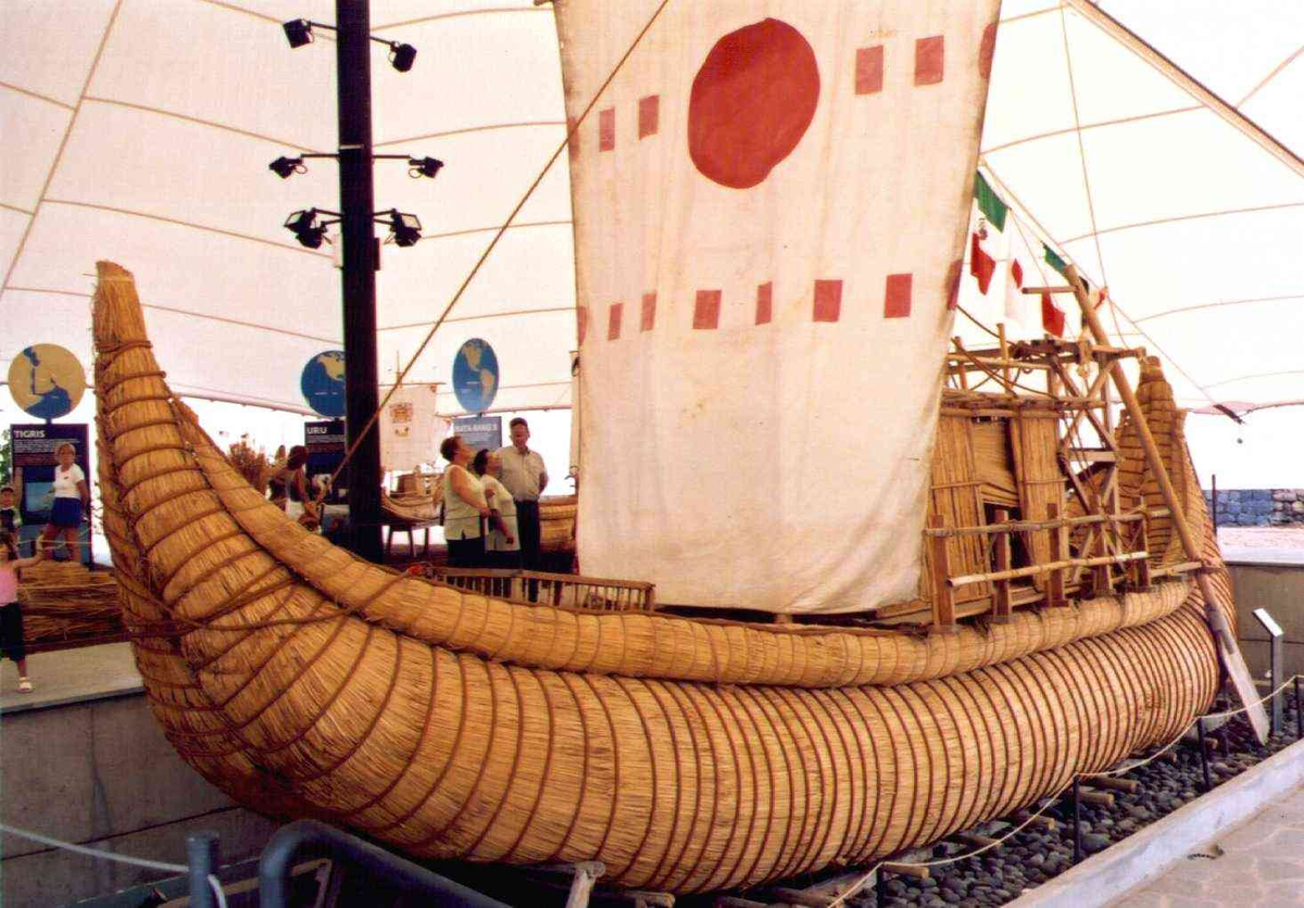 Египетская лодка из тростника 