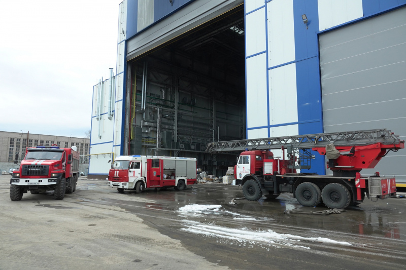    Глава Карелии: Пожар потушен, завод продолжит работать в штатном режимеПравительство Карелии