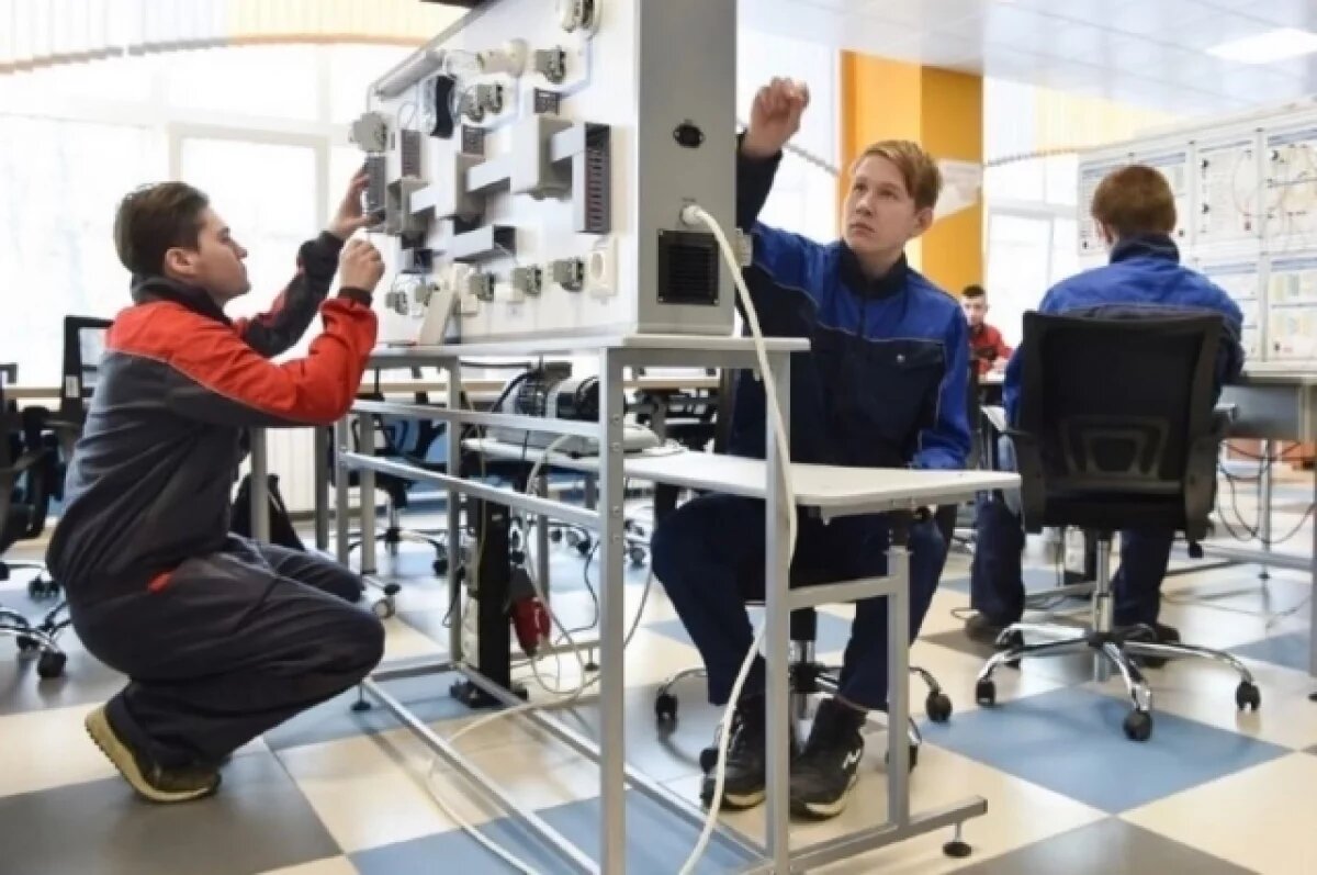    В Свердловской области активизируют развитие среднего профобразования