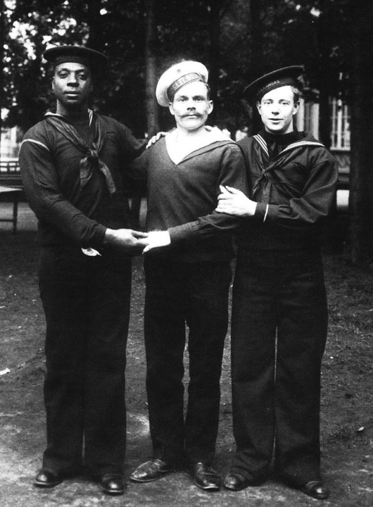 Русский и американские моряки в Кронштадте