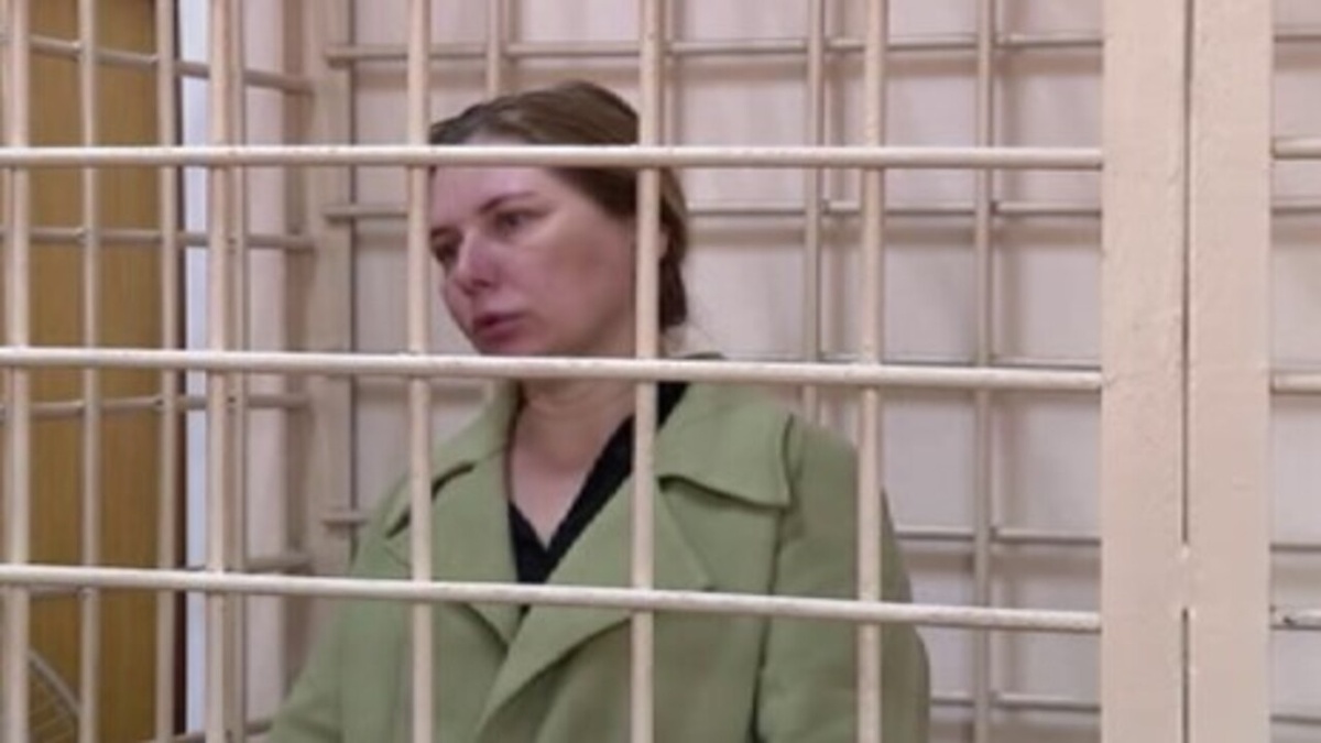     Суд Курска продлил на 72 часа задержание директора Центра компетенций