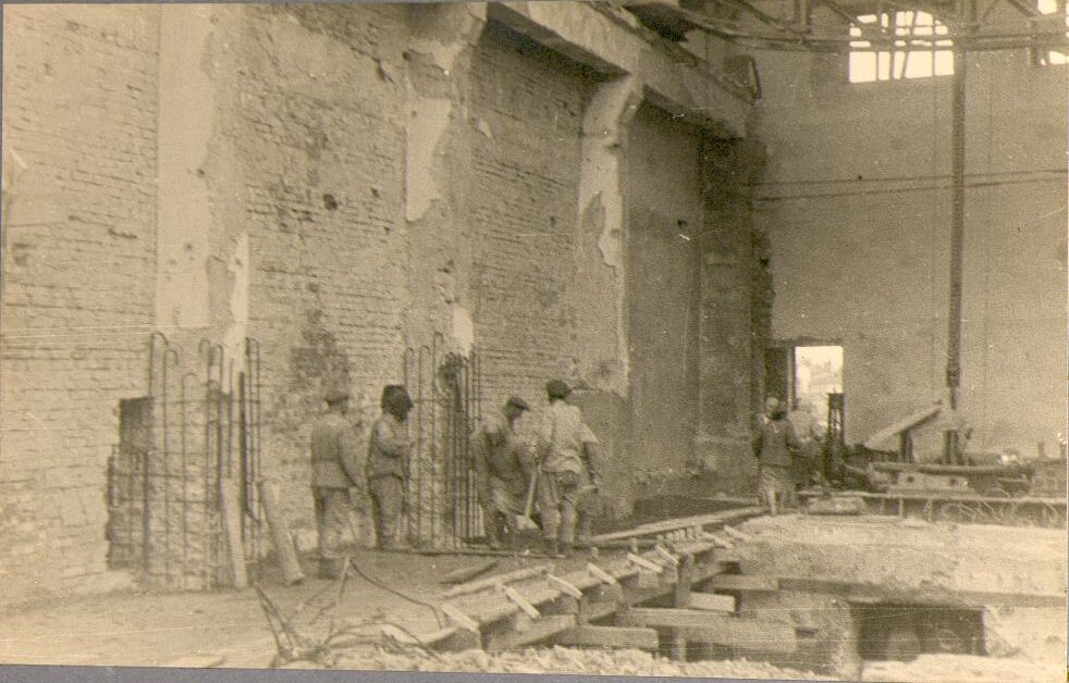 Машинный зал Белгородской ЦЭС. 1944 год