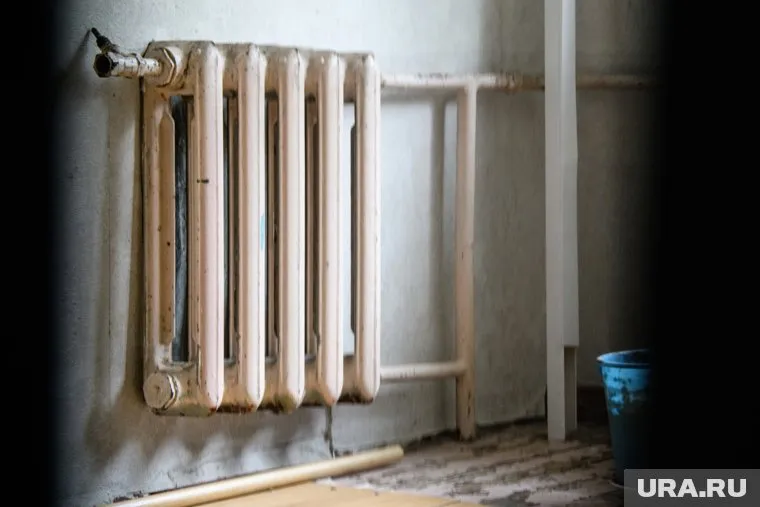 Коммунальщики Сургута ждут тепла, чтобы отключить батареи
Фото: Илья Московец © URA.RU