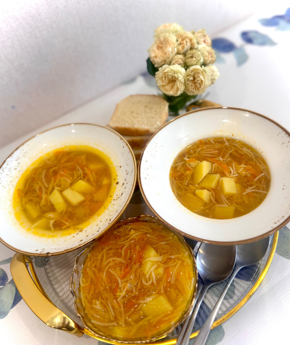 Старшая пришла со школы и тоже поела такой суп.