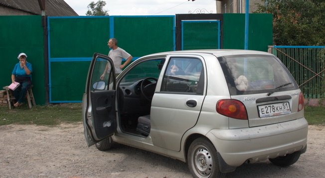 В тот год заехала к бывшей родне.