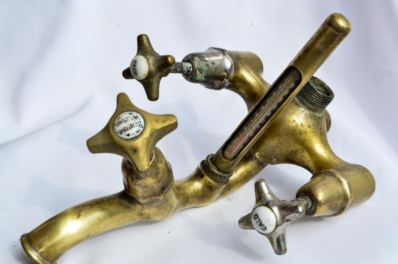 Смеситель с термометром