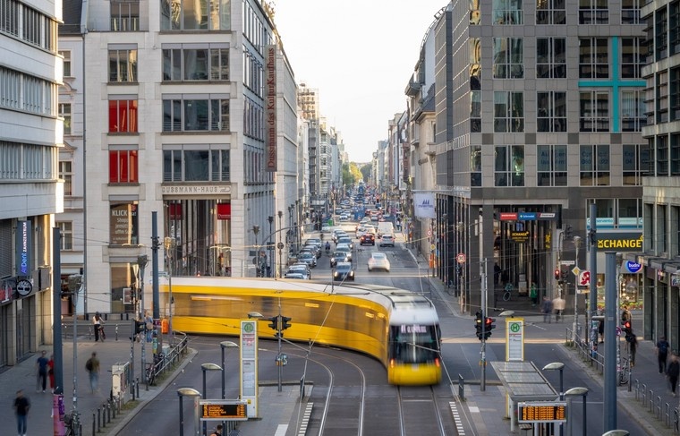    IMAGO/Dirk Sattler/Global Look Press