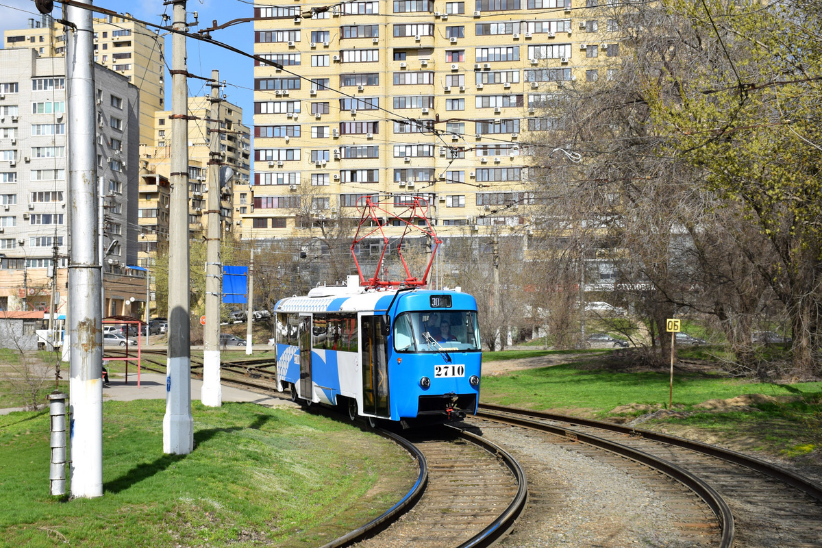 Отремонтированный вагон "Татра" Т-3 номер 2710, источник фото https://transphoto.org/photo/2096254, автор  Aleks