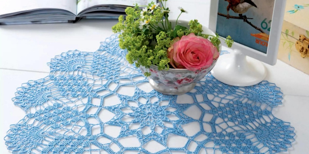5 круглых салфеток с элементами звёздочек для любительниц вязать крючком (описание и схемы прилагаются)