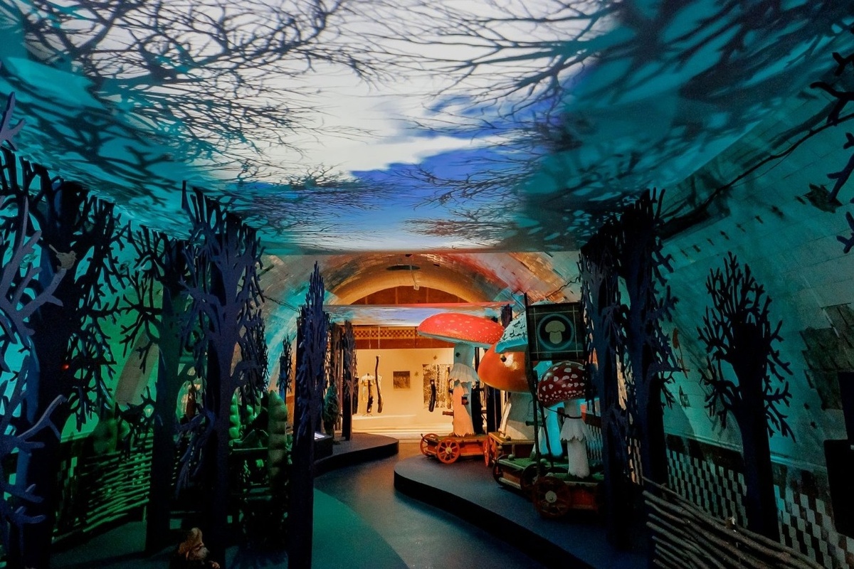 Выставка "Жили-были: школа русской сказки". Источник: ruskazka.ru