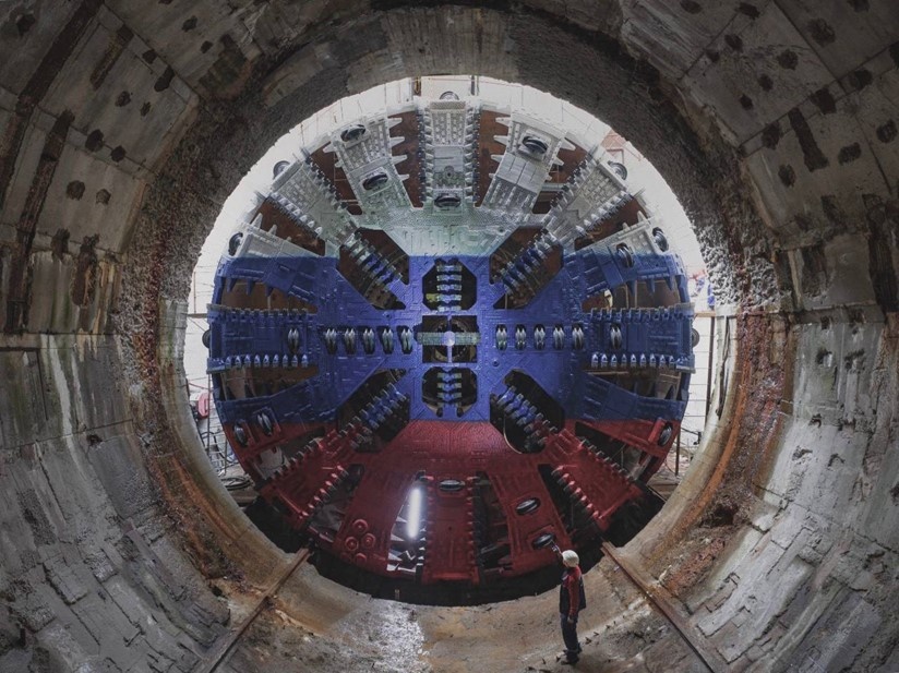    Щит "Надежда" Автор фото: https://t.me/stroimmetro/360