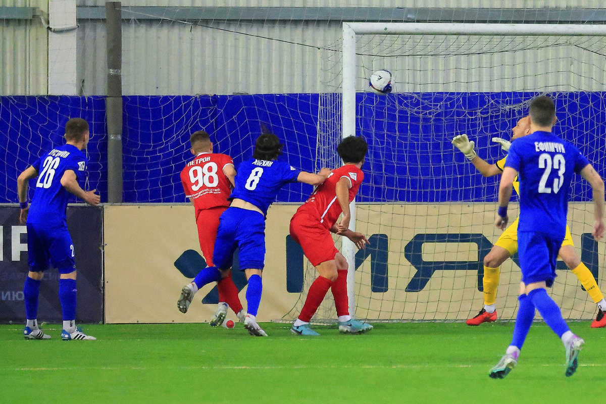 Алёхин открывает счёт!