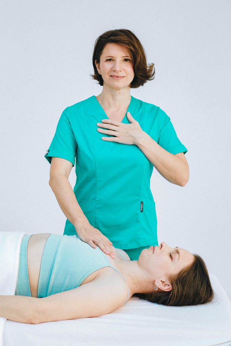 Аннотация:
В психологии существует десятки теорий личности, сотни методик трансформации и интеграции личности. Каждая методика важна и нужна. Но как не потеряться в терабайтах информации и выбрать то, что важно для вас.
В данной статье мы разберем понятие трансформации личности. Вспомним, какие теории существуют в психологии, что влияет на развитие личности и зачем эта трансформация личности.
Также я поделюсь своими исследованиями в данной области.
Ключевые слова: трансформация, личность, трансформация личности, телесно-ориентированная психотерапия.
Аnnotation:
In psychology, there are dozens of personality theories, hundreds of methods of transformation and high individuality. Each technique is important and necessary. But how not to get lost in terabytes of information and choose what is important to you.
In this article we will analyze the transformation of personality. Let us recall what theories arise in psychology, what is observed in the development of personality, and why this transformation of personality is needed.
I will also share my research in this area.
Keywords: transformation, personality, personality transformation, body-oriented psychotherapy.