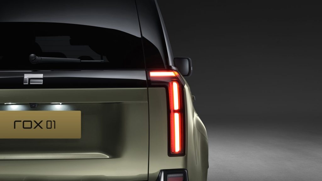 Гибридные внедорожники ROX 01 продаются в России официально.