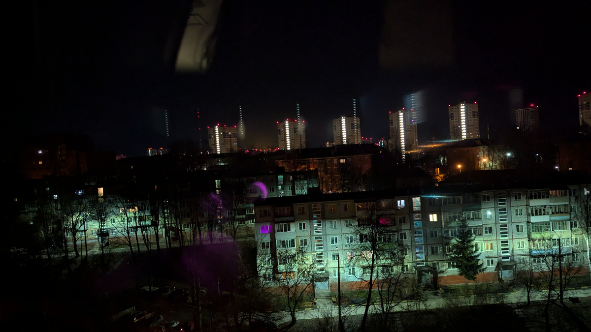 Ночь за окном