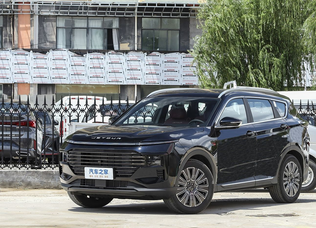 Обновленная передняя часть Jetour X70 Plus