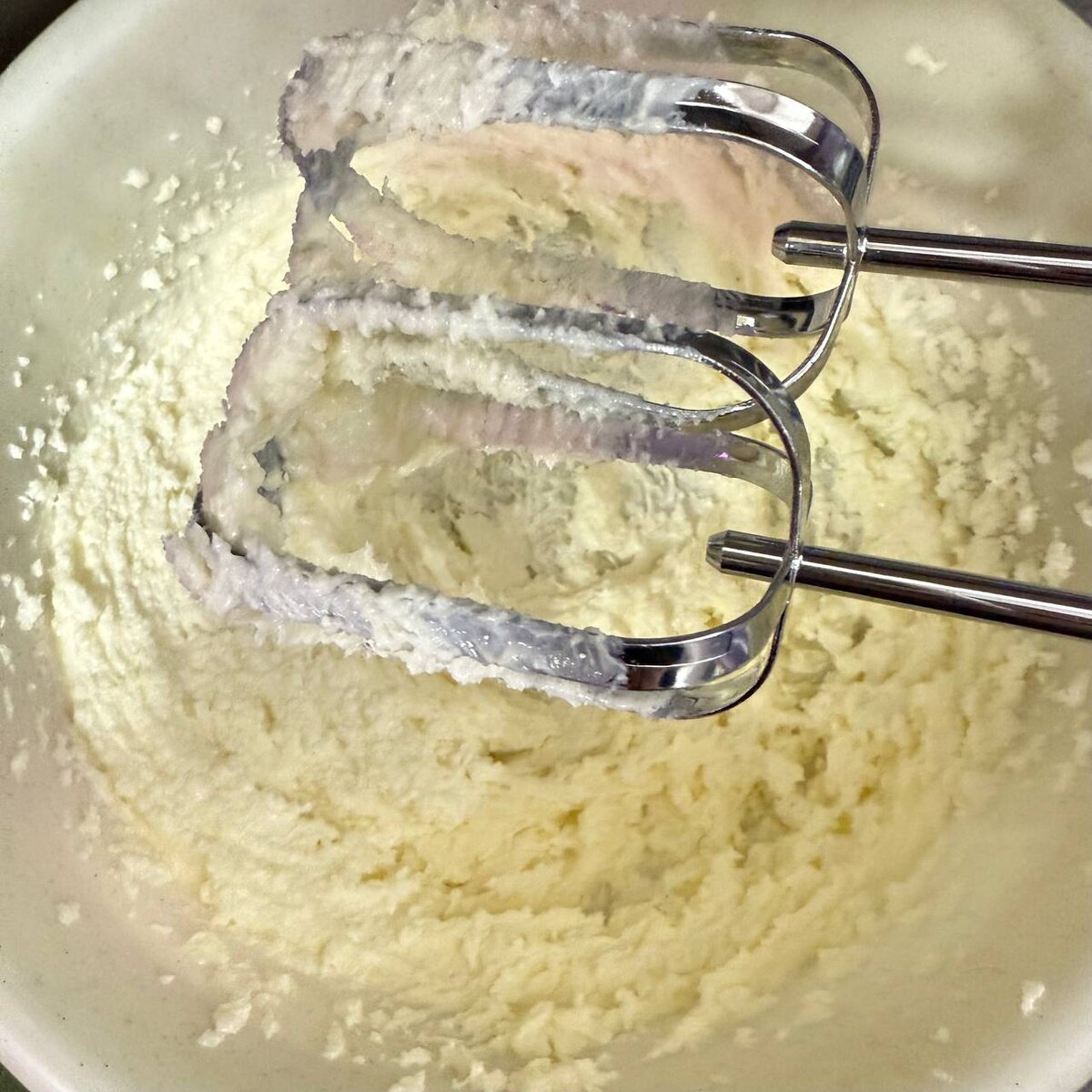 Взбиваем миксером добела