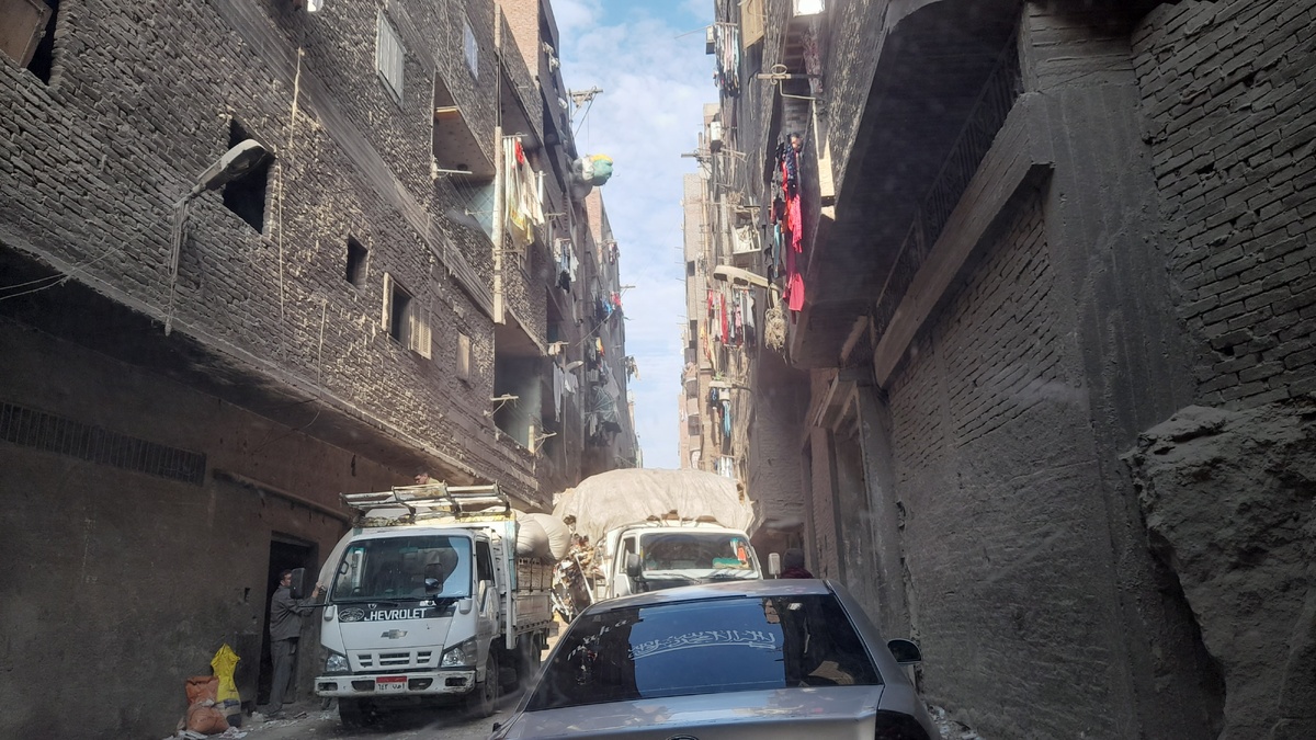 Улица в Городе мусорщиков