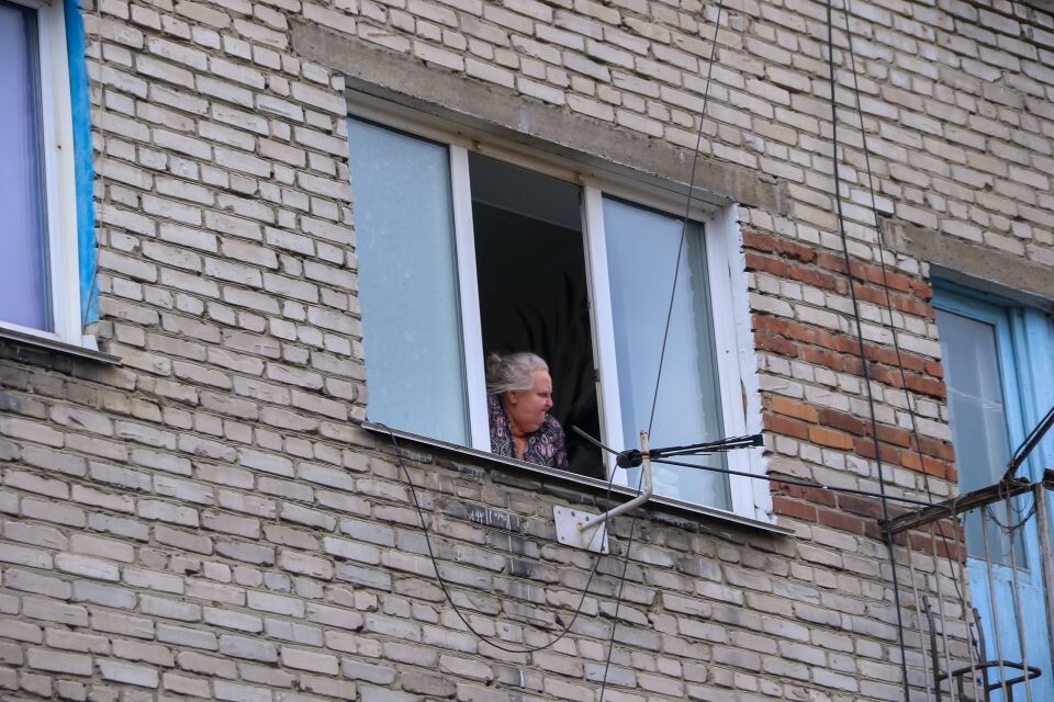    Прокурор г. Новоалтайска встретился с жителями проблемного дома . Источник: Виталий Барабаш