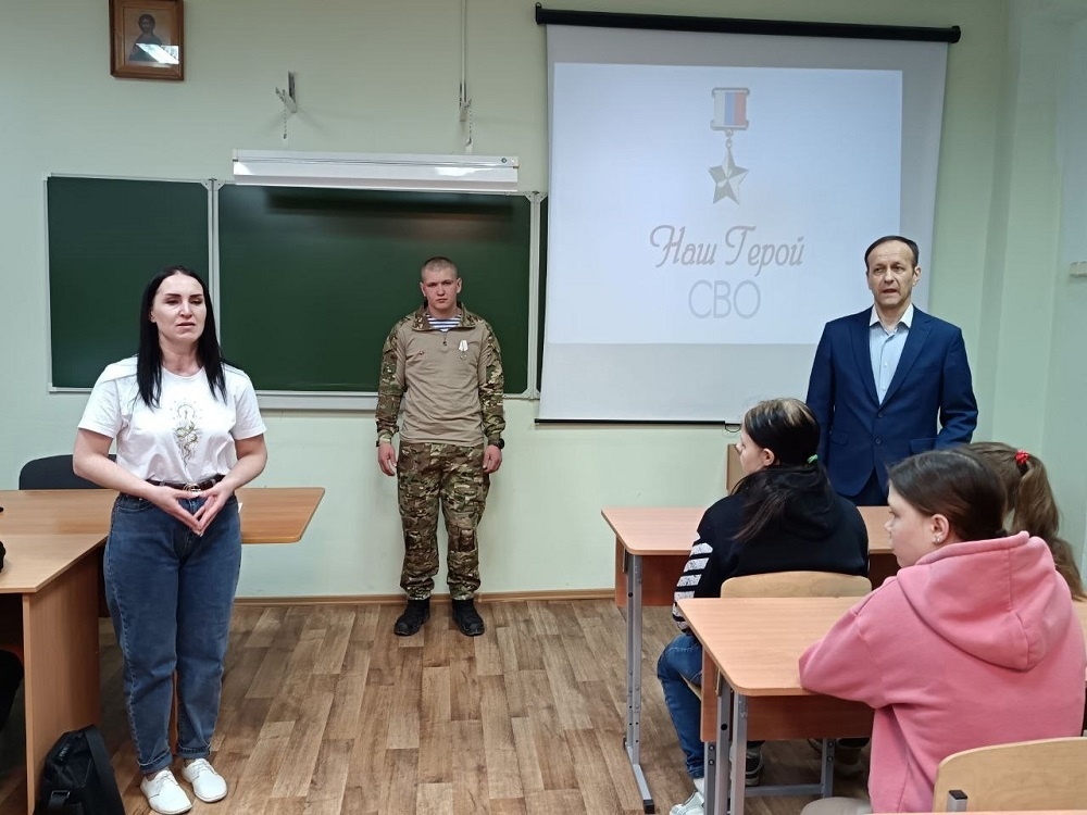    Классная встреча с героем СВО. Фото Искитимский центр профессионального обучения