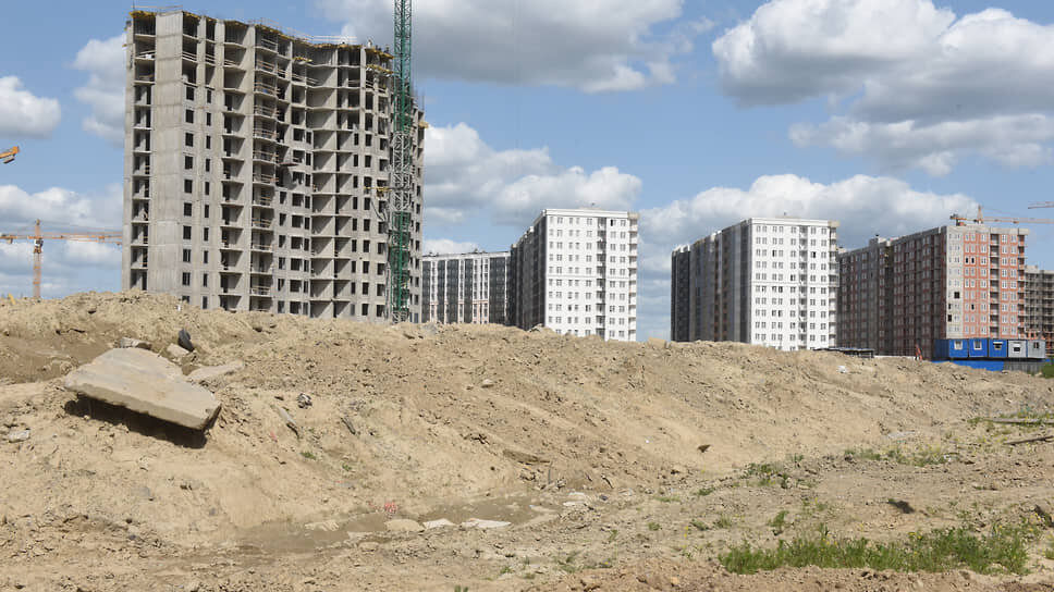 На покупку земли, по данным NF Group, в Петербурге участники рынка потратили 8,38 млрд рублей, а в Ленинградской области — 1,72 млрд рублей.📷Фото: Александр Коряков / Коммерсантъ