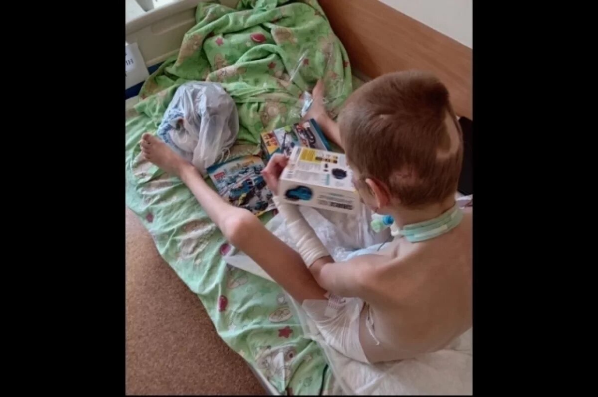    Появилось первое фото после операции покусанного хаски мальчика из Сочи