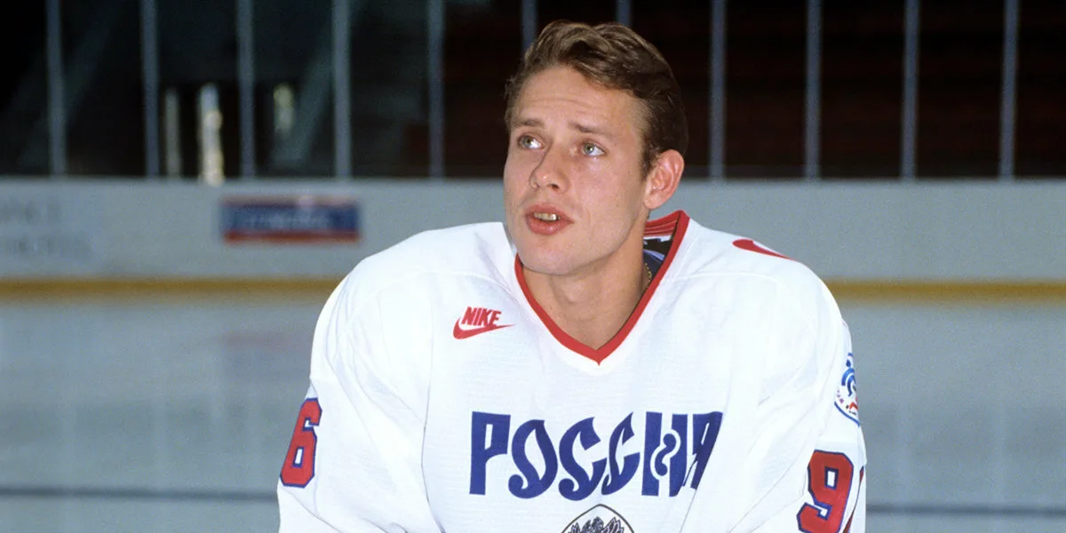 От переезда из СССР до получения звания лучшего игрока НХЛ - его путь полон драматических поворотов и впечатляющих достижений. 