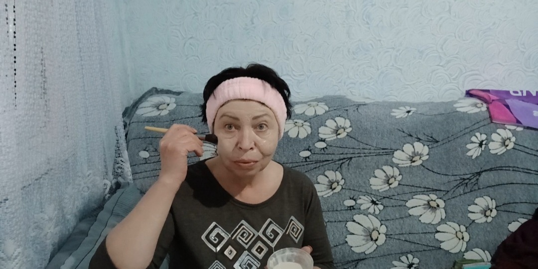 Готовьтесь удивляться!Всего 2 "секретных" ингредиента и ваша кожа засияет и подтянется!Домашняя маска для проблемной кожи.