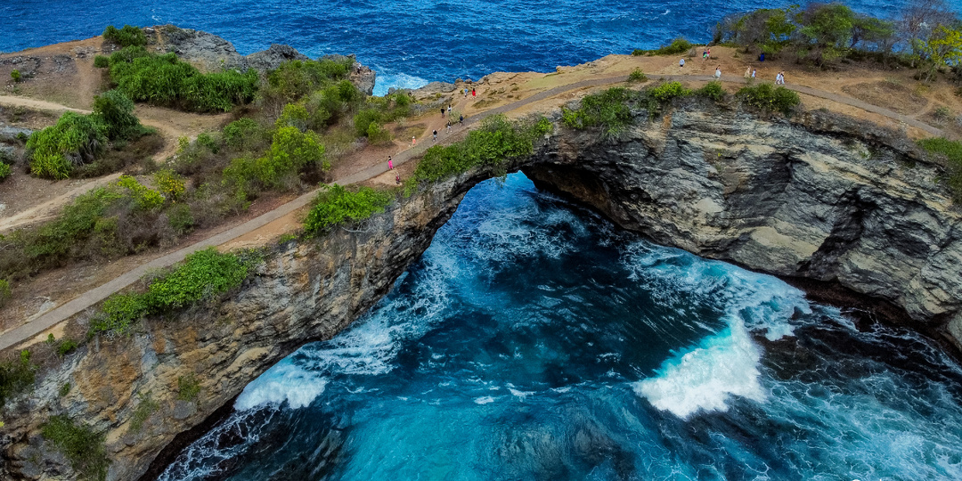 Индонезия: Брокен-Бич (Broken Beach): Волшебство природы на Нуса-Пениде