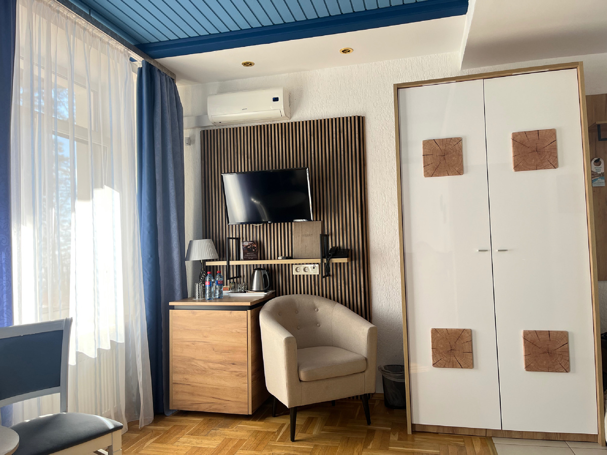 Отель «Президент» ссылка под фото. 