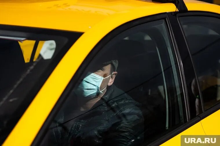 Мальчик прошел пешком 10 километров из-за отказа водителя такси. Фото: Анна Майорова © URA.RU