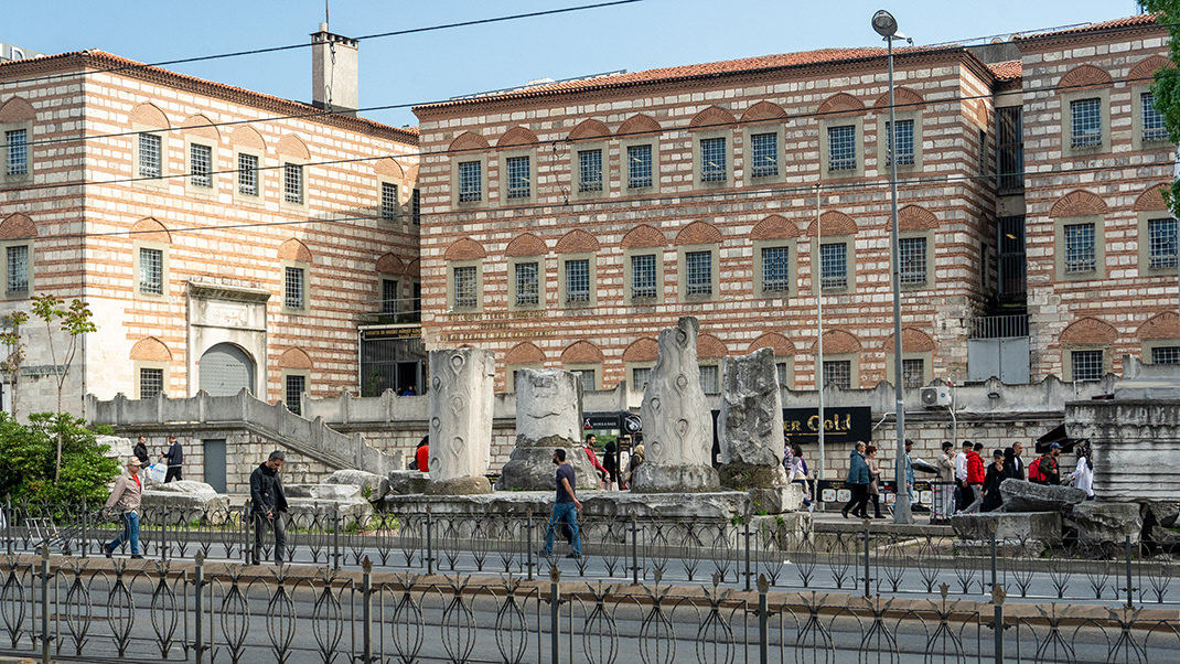 Руины форума Феодосия