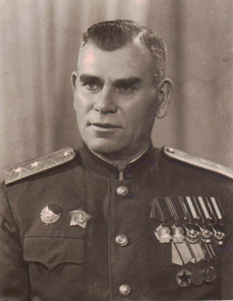    Иван Хижняк в годы Великой Отечественной войны Лариса Криволуцкая