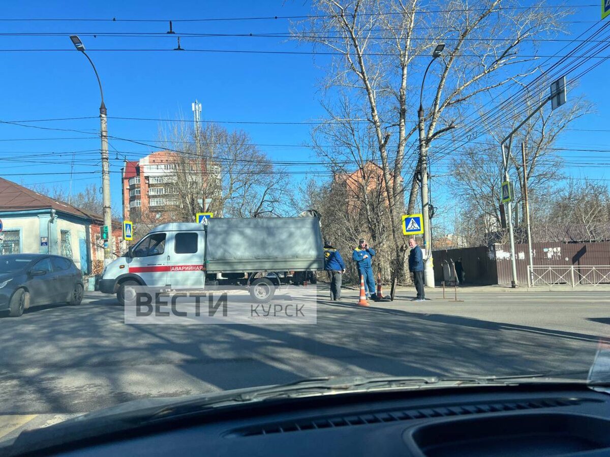    Вниманию водителей: в Курске на улице Белинского со стороны Красной Армии перекрыто движение