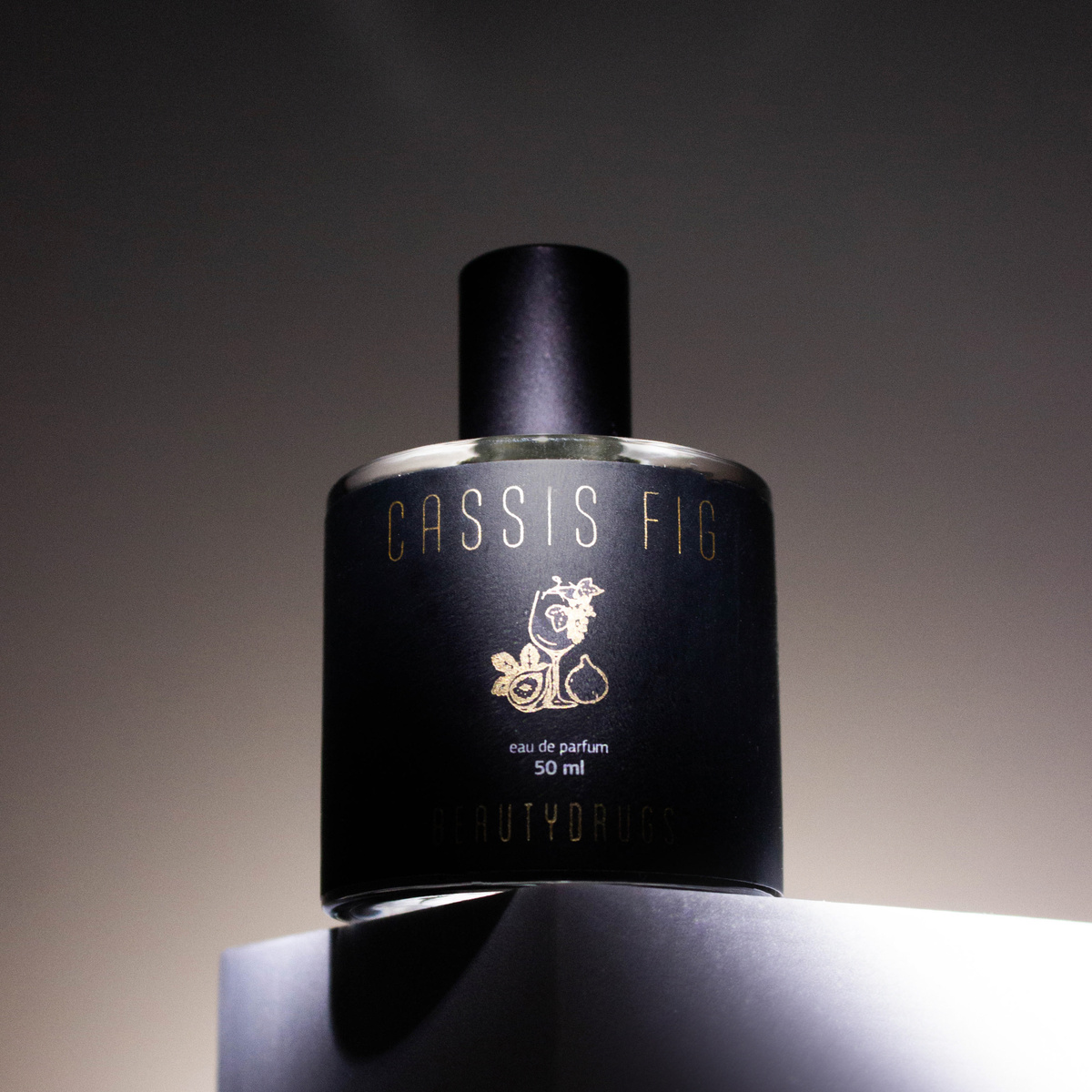 Cassis fig 
«Пронзительная свежесть и красота лета»