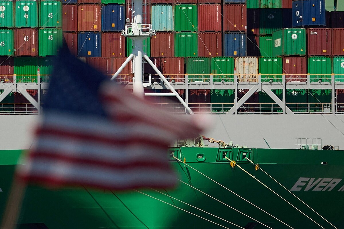     / Источник: © EPA/ALLISON DINNER/TASS