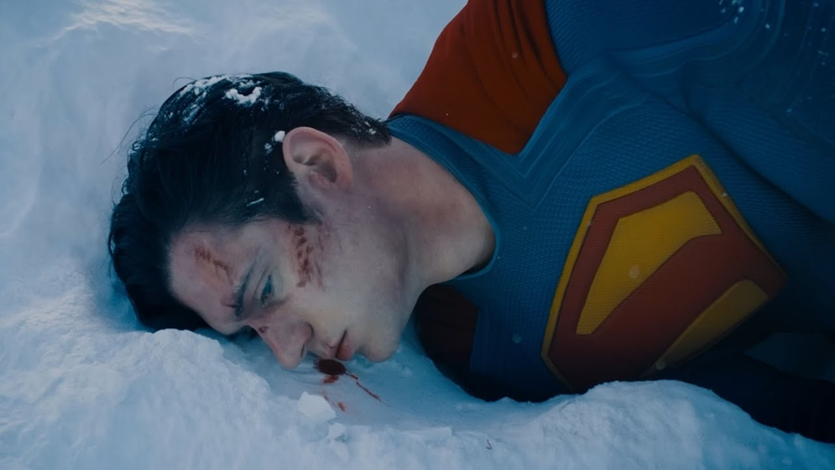 В сеть выложили большой фрагмент из нового «Супермена»