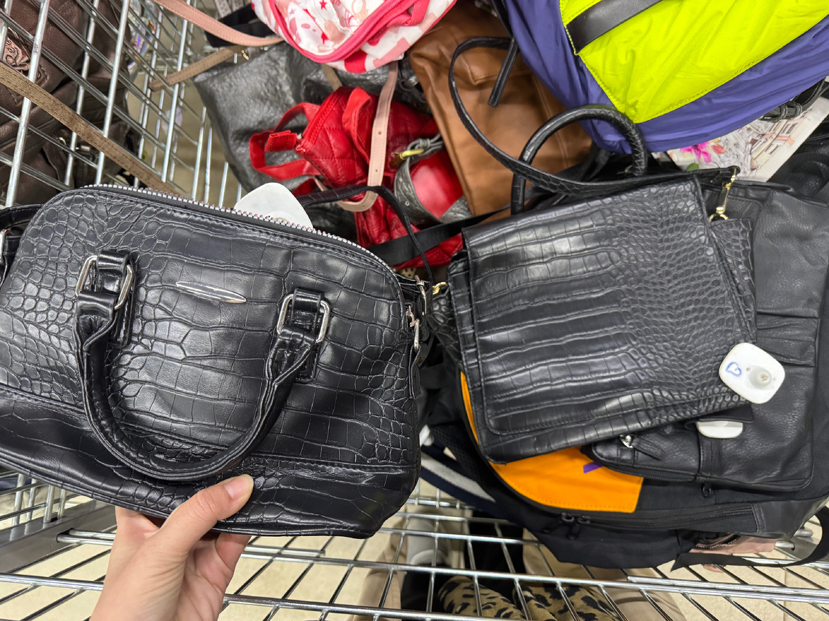 Левая очень нравится формой